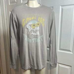 American Eagle Outfitters Gray Graphic Long Sleeve Tee L Super Soft Standard Fit
